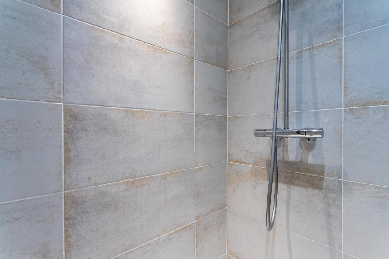 Luxurious 1 Bedroom, Ac, Terrace, Close Beaches - Dodo Et Tartine Carqueiranne Luaran gambar